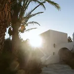 Far Out Village 3* Mylopotas