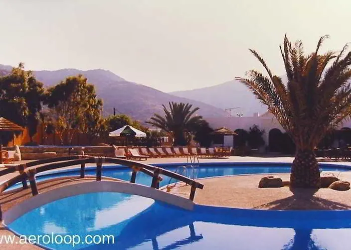 Hotel Far Out Village Mylopotas