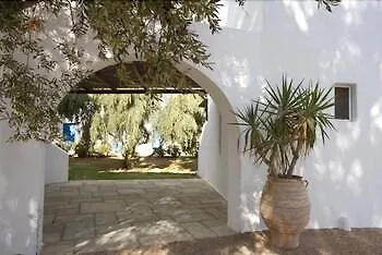 Far Out Village 3* Mylopotas