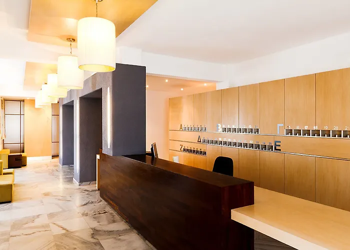 Hotel Far Out Village