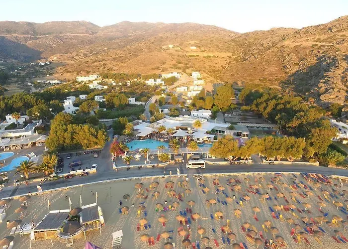 Hotel Far Out Village