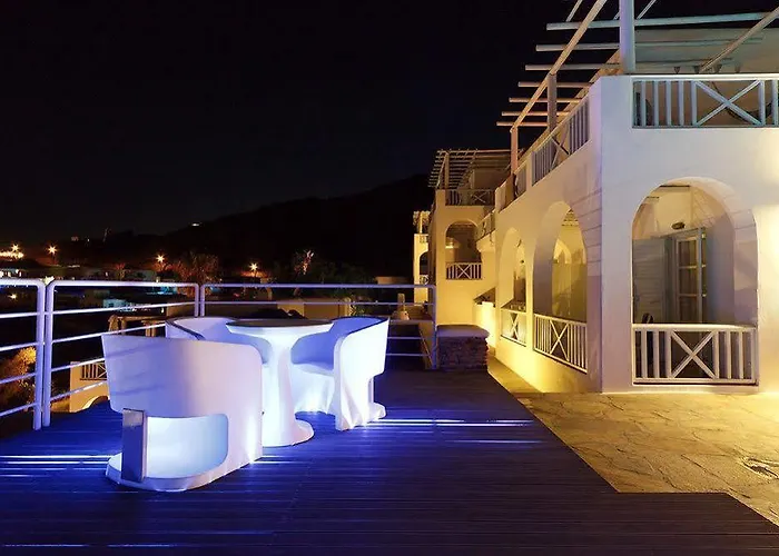 Hotel Far Out Village Mylopotas