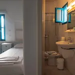 Hotel Far Out Village