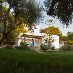 Hotell Far Out Village 3*