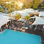 Hotel Far Out Village 3*