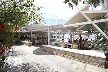 Far Out Village Μυλοπότας
