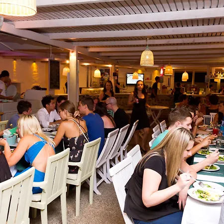 Hotel Far Out Village 3*