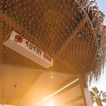 Hotel Far Out Village Mylopotas