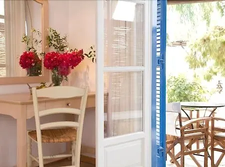 Far Out Village Ξενοδοχείο Μυλοπότας