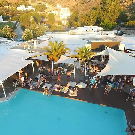 Ξενοδοχείο Far Out Village 3*