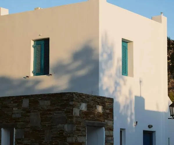 Ξενοδοχείο Far Out Village