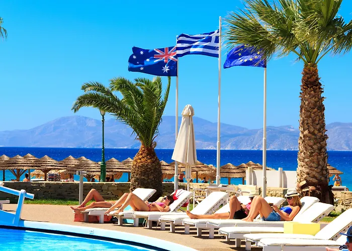 Far Out Village Ξενοδοχείο 3*