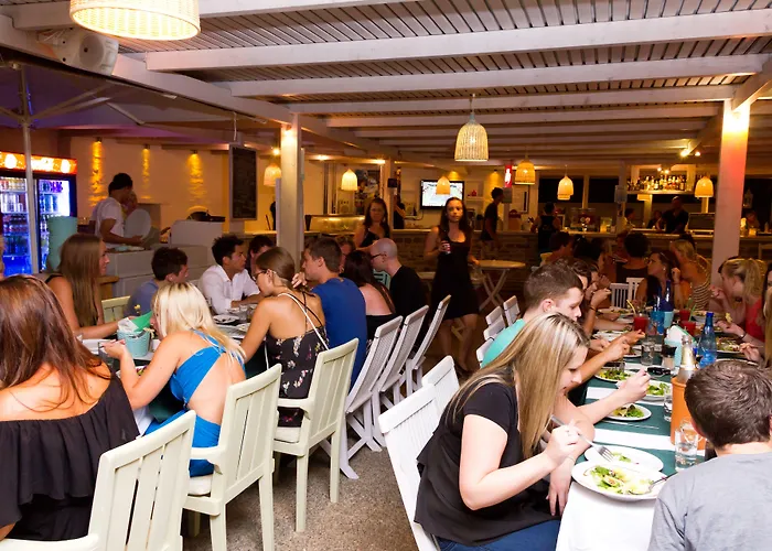 Ξενοδοχείο Far Out Village 3*