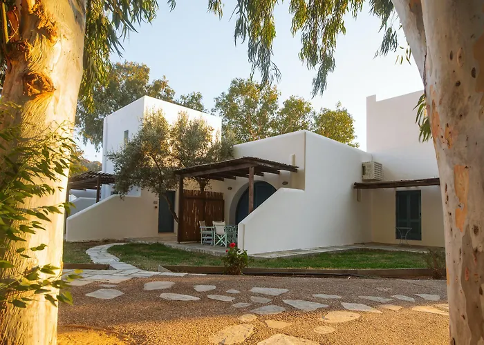 Far Out Village Μυλοπότας