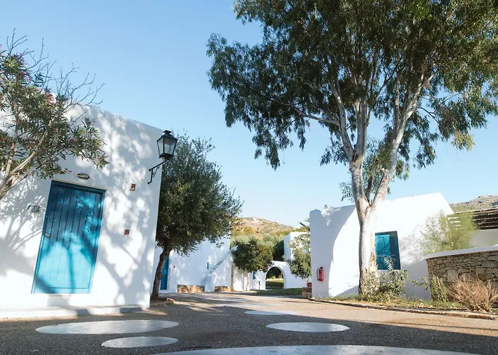 Far Out Village Ξενοδοχείο 3*