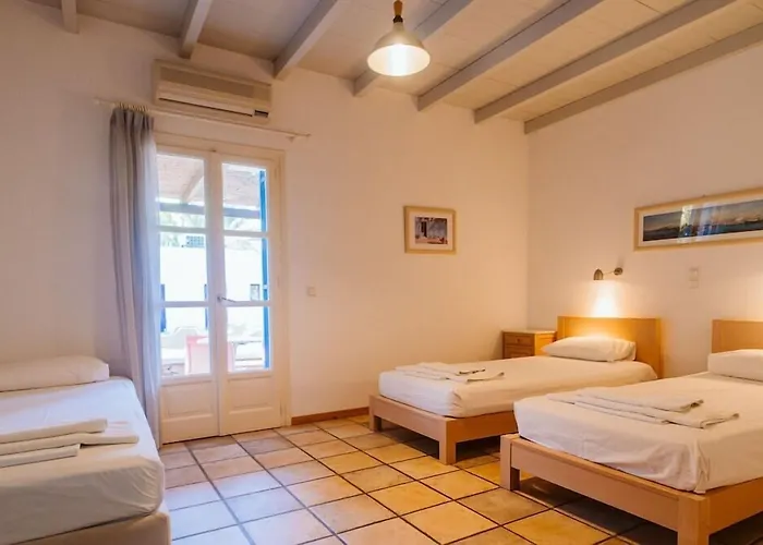 Ξενοδοχείο Far Out Village