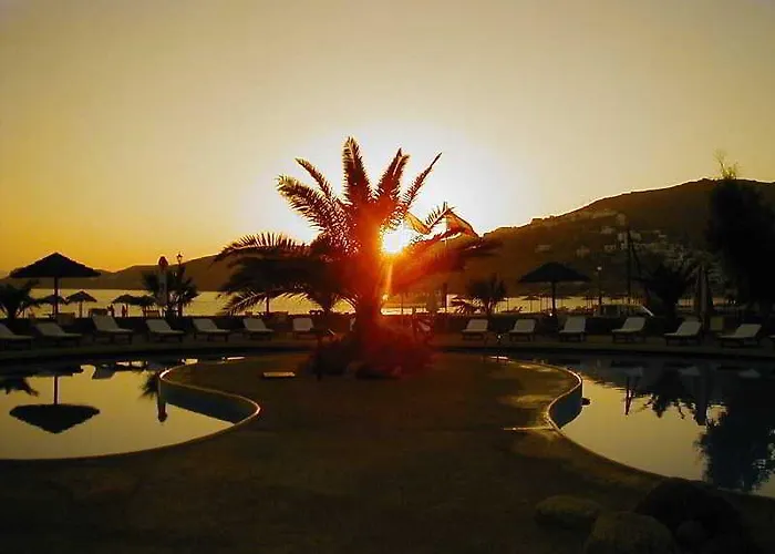 Ξενοδοχείο Far Out Village Μυλοπότας